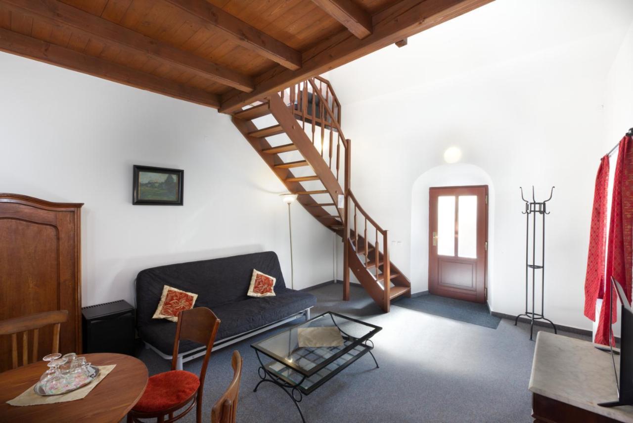 Hotel Penzion Na 15. Poledníku Jindřichův Hradec Exterior foto